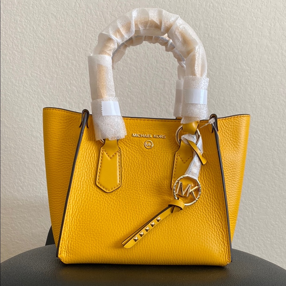 NEW MICHAEL Michael Kors Kris Small Pebbled Leather Satchel With Crossbody Strap